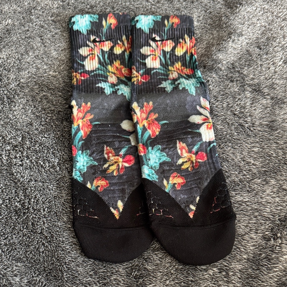 Nike Floral Patterned Socks